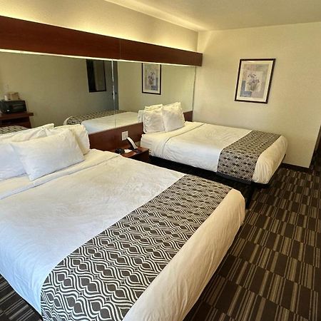 Microtel Inn And Suites By Wyndham Miami Ok Exterior foto